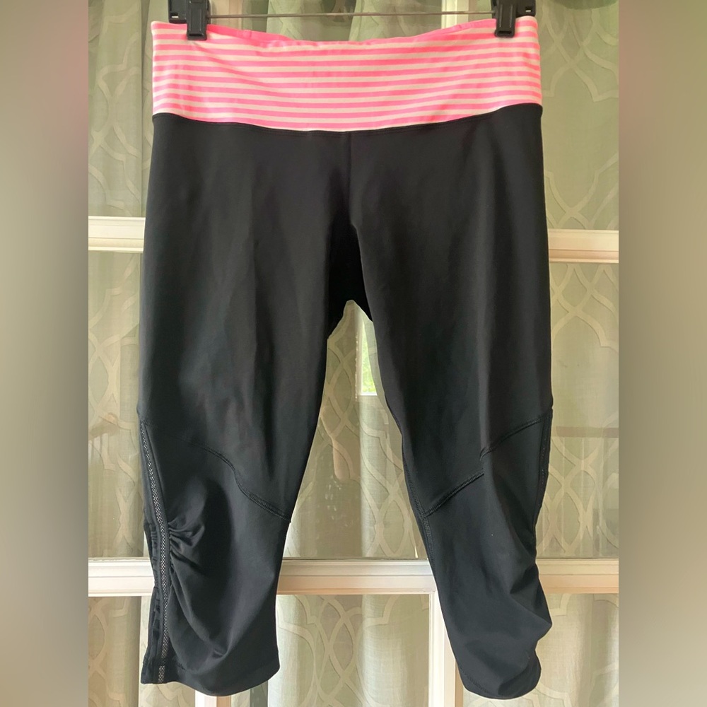 Lululemon Run Tempo Cropped Scrunched Knee Women’s Black & Pink Workout Leggings